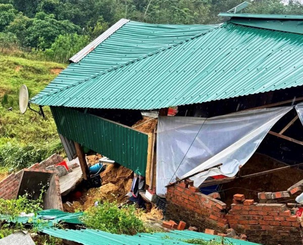 Gượng dậy sau cơn lũ lịch sử