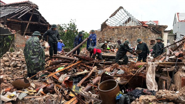 Hiện trường vụ lốc xoáy kinh hoàng ở Ninh Bình