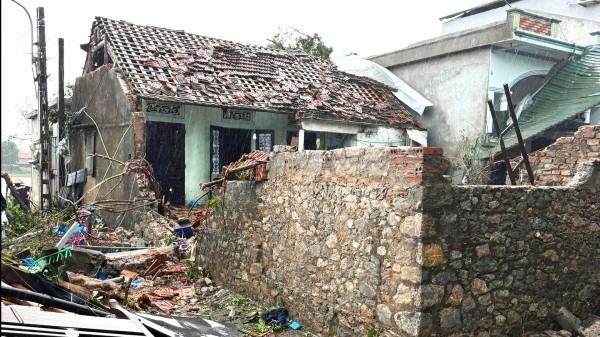 Hiện trường vụ lốc xoáy kinh hoàng ở Ninh Bình