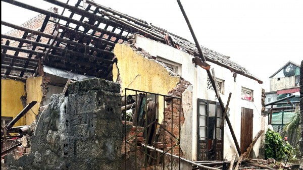 Hiện trường vụ lốc xoáy kinh hoàng ở Ninh Bình