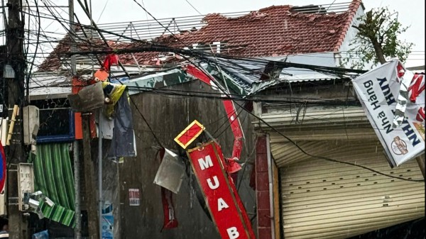 Hiện trường vụ lốc xoáy kinh hoàng ở Ninh Bình