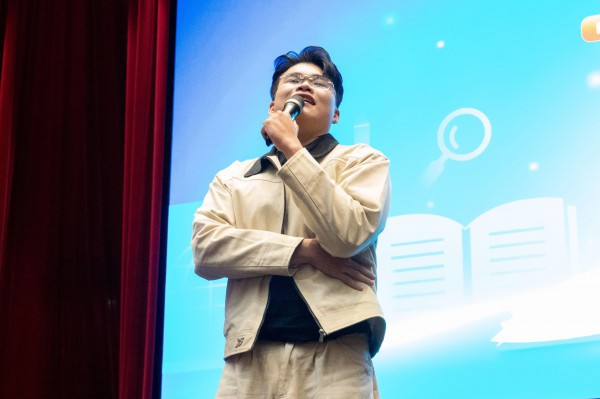 Hình ảnh ngoài đời dễ thương của Giana và Tr.D 