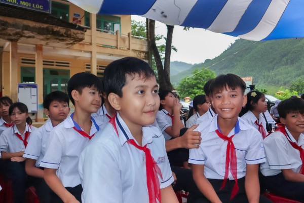 Hơn 4,6 tỉ đồng nâng cấp trường học, xây dựng tương lai học sinh vùng cao Hơn 4,6 tỉ đồng nâng cấp trường học, xây dựng tương lai học sinh vùng cao