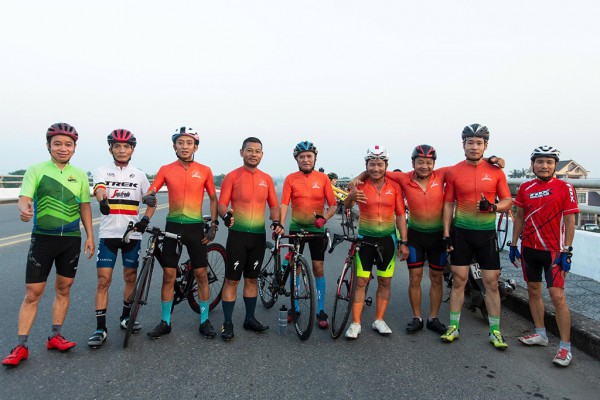 Khai hội đạp xe Vì hòa bình