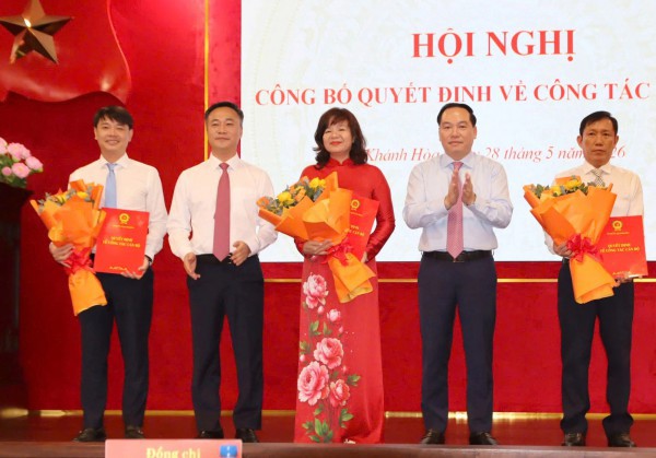 Khánh Hòa bổ nhiệm Giám đốc Sở Giáo dục và Đào tạo, Chánh văn phòng Tỉnh ủy
