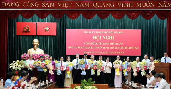 Lãnh đạo Thành ủy TP.HCM: Đằng sau mỗi măng-sét là tâm huyết, thanh xuân người làm báo