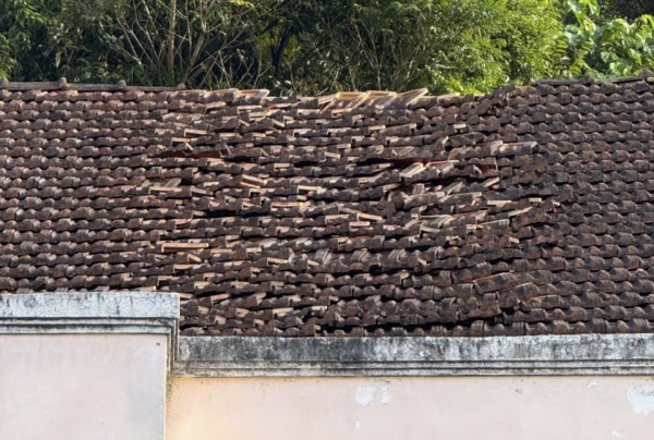 Liên tiếp động đất ở Quảng Ngãi: Trường học hư hỏng, phải chuyển chỗ ở học sinh