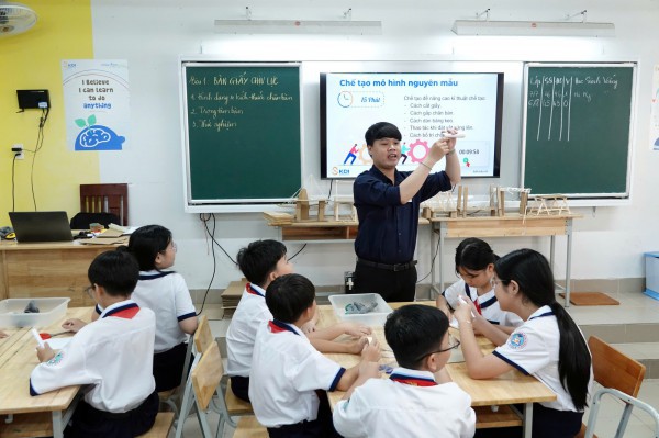 Lương giáo viên hiện nay đang thực hiện ra sao?