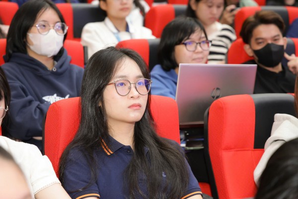 Một ĐH cộng điểm xét tuyển với thành tích hoạt động nổi bật từ cấp phường/xã