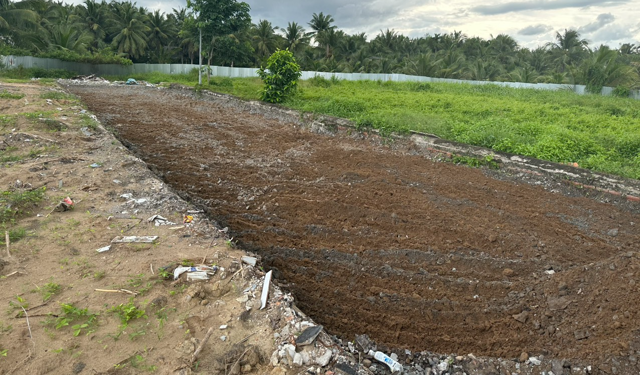 Một doanh nghiệp tự phá bỏ nhiều dãy nhà xây dựng không đúng quy hoạch Một doanh nghiệp tự phá bỏ nhiều dãy nhà xây dựng không đúng quy hoạch