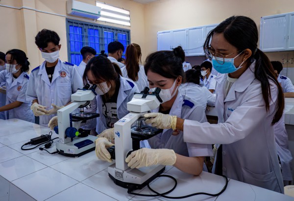 Mức học phí Trường ĐH Cửu Long phù hợp với sinh viên ĐBSCL Mức học phí Trường ĐH Cửu Long phù hợp với sinh viên ĐBSCL