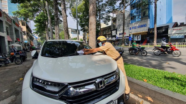 Mượn bằng lái để nộp phạt nguội: Nhiều tài xế Mượn bằng lái để nộp phạt nguội: Nhiều tài xế