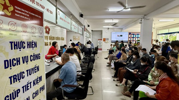 Ngày đầu làm việc ở Dĩ An, phường đông dân nhất TP.HCM