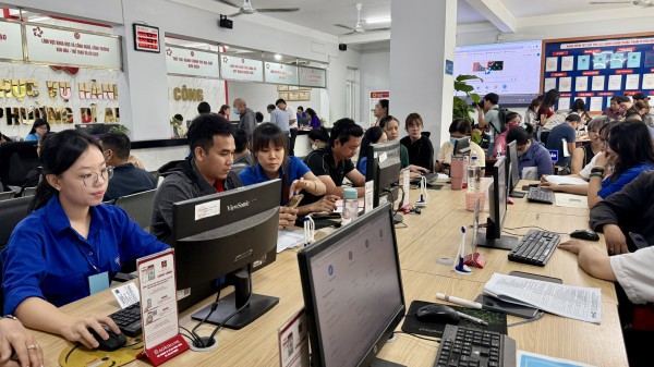 Ngày đầu làm việc ở Dĩ An, phường đông dân nhất TP.HCM