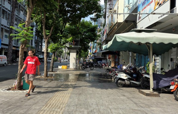 Người dân đăng ký, nộp hơn 450 triệu đồng để sử dụng vỉa hè phường An Đông