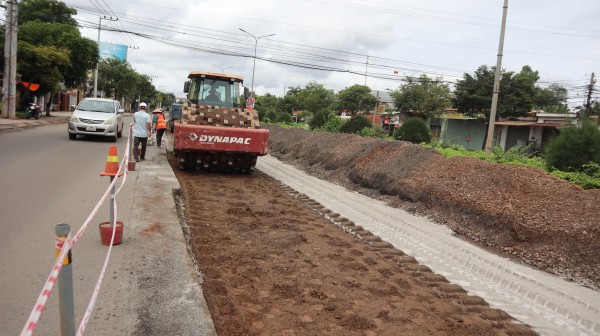 Người dân lo lắng việc sử dụng vật liệu tái chế tại chỗ, sửa quốc lộ 14