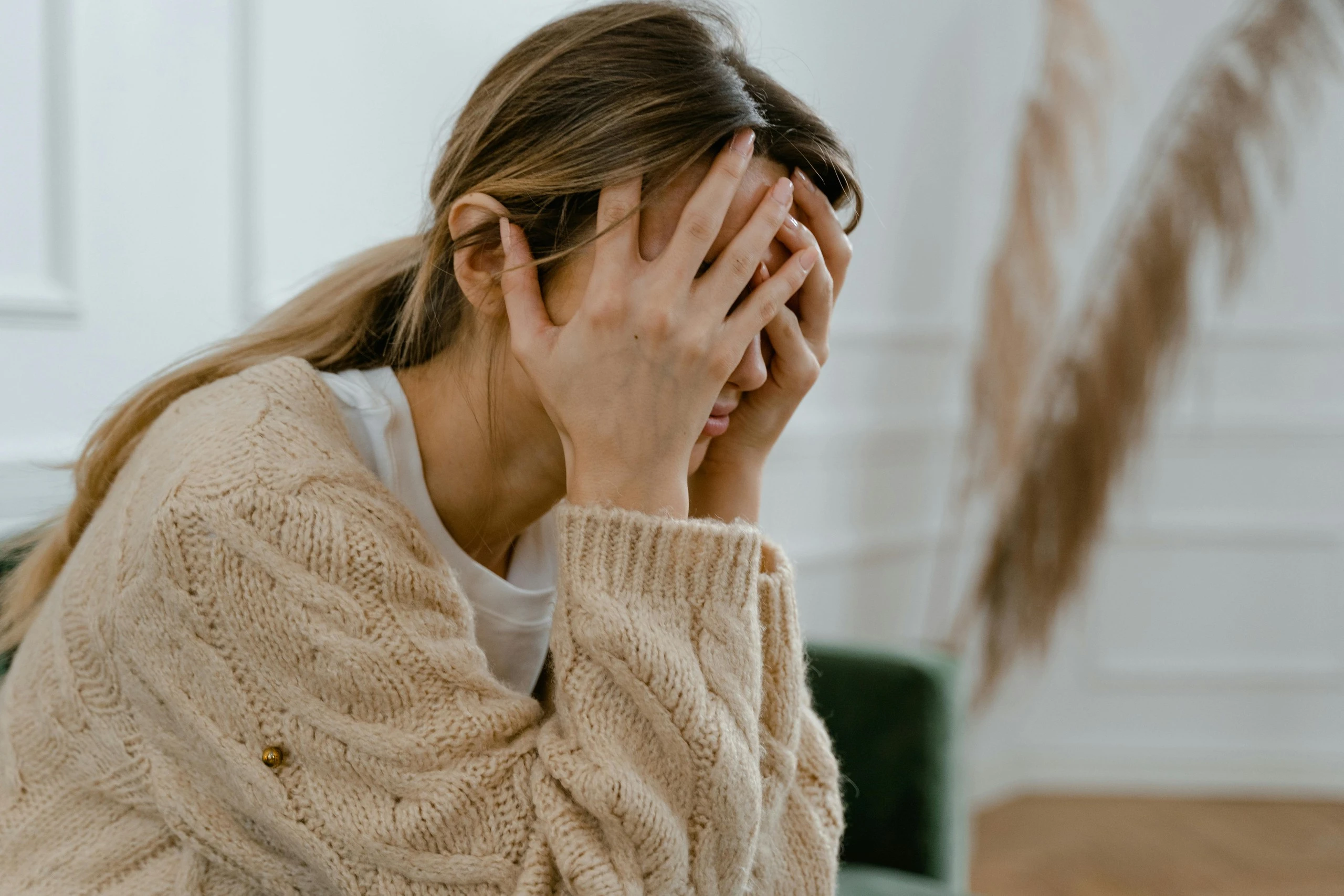 Nhân viên đi chữa lành, đồng nghiệp và sếp ‘lãnh đạn’