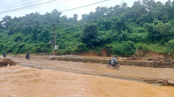 Quảng Trị: Yêu cầu chủ dự án điện gió tháo dỡ cầu tạm trong 10 ngày tới