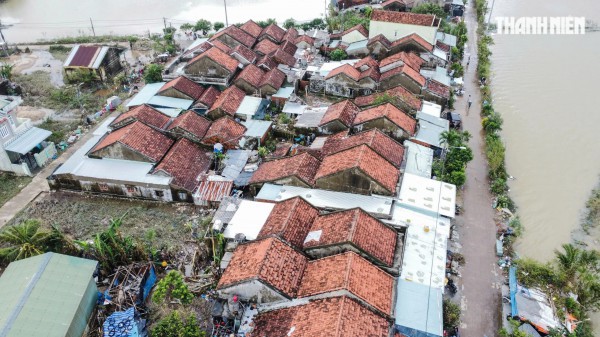 Rốn lũ Hòa Xuân ở Phú Yên cũ: Thôn xóm tan hoang, nước mắt còn rơi dài