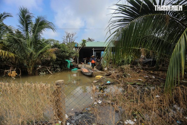 Rốn lũ Hòa Xuân ở Phú Yên cũ: Thôn xóm tan hoang, nước mắt còn rơi dài