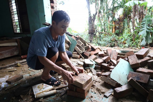 Rốn lũ Phú Yên cũ gượng dậy giữa đổ nát sau ngập lụt lịch sử
