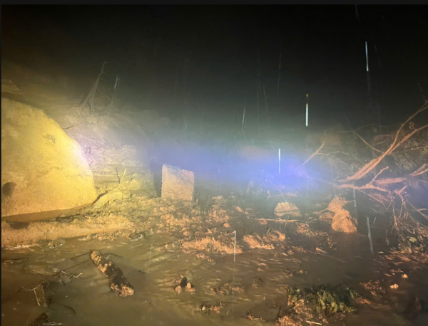 Sạt lở đèo Khánh Lê, đường đến Đà Lạt thêm điểm ách tắc