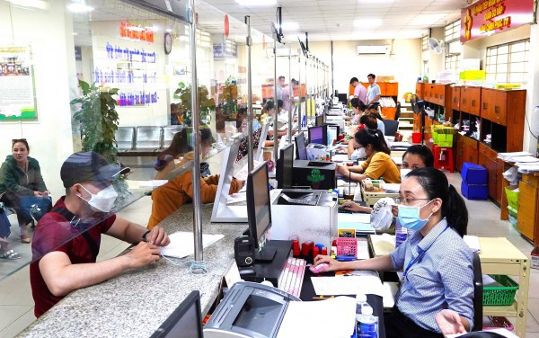 Sở Nội vụ đề xuất kế hoạch giảm 4% công chức, viên chức toàn TP.HCM trong năm 2025 Sở Nội vụ đề xuất kế hoạch giảm 4% công chức, viên chức toàn TP.HCM trong năm 2025