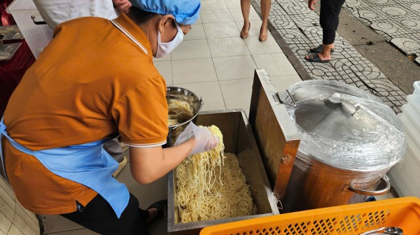 Suất ăn học đường: Đề nghị Sở An toàn thực phẩm không chỉ kiểm tra trên hồ sơ