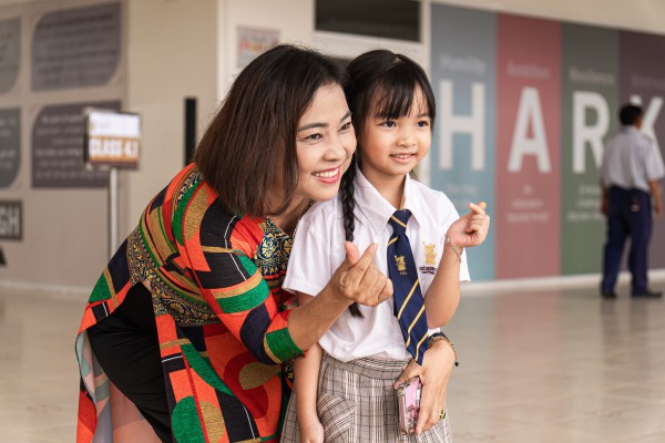 TP.HCM: Học sinh trường ngoài công lập háo hức tựu trường năm học mới