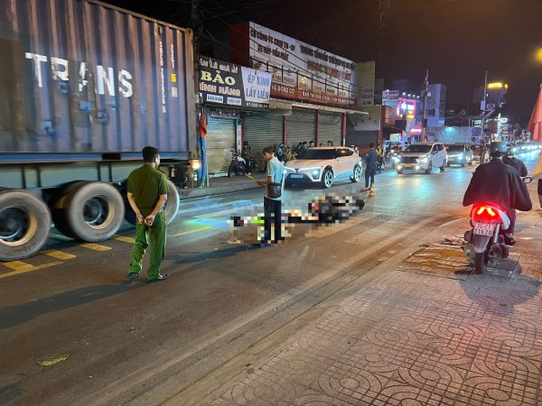 TP.HCM: Phát hiện người đàn ông tử vong giữa đường, thi thể không nguyên vẹn