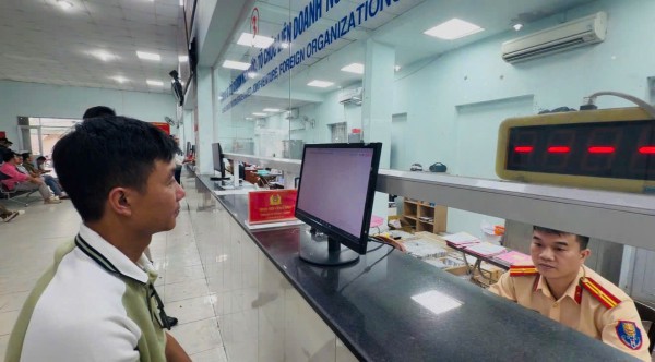 TPHCM: Áp dụng mức thu lệ phí đăng ký, cấp biển số phương tiện cơ giới theo quy định mới