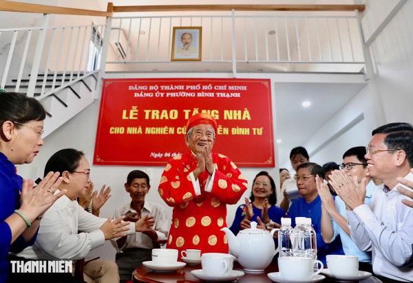 TP.HCM trao tặng nhà mới cho nhà nghiên cứu Nguyễn Đình Tư ở tuổi 106
