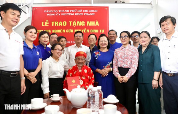 TP.HCM trao tặng nhà mới cho nhà nghiên cứu Nguyễn Đình Tư ở tuổi 106