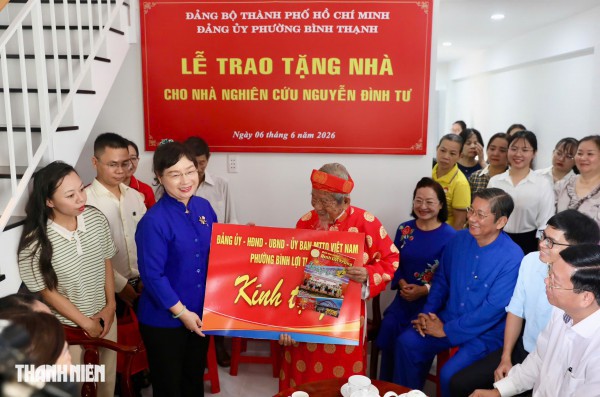 TP.HCM trao tặng nhà mới cho nhà nghiên cứu Nguyễn Đình Tư ở tuổi 106
