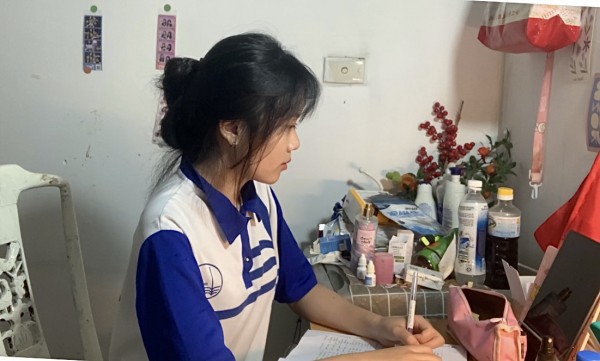 Tân sinh viên chật vật tìm nhà trọ giữa Hà Nội đắt đỏ