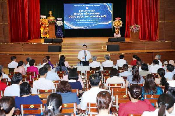 Tăng cường tiếng Anh có liên hệ gì với sự ra đời Trường THPT chuyên Trần Đại Nghĩa?