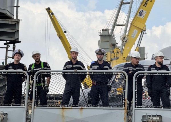 Tàu chiến hạm Pháp Prairial cập cảng Tiên Sa, Đà Nẵng