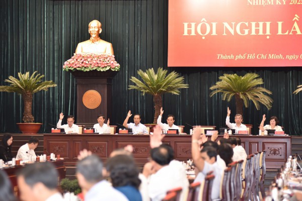 Thành ủy TP.HCM họp bàn chủ trương làm đường vượt biển, trung tâm hành chính mới