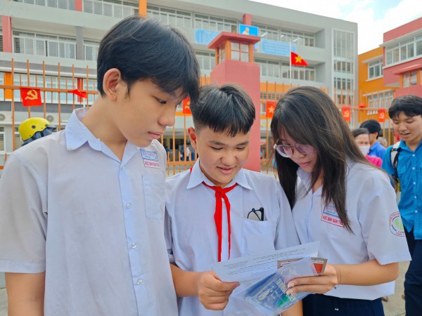 Thi lớp 10 TP.HCM: Đề văn cảm xúc nhưng điểm cao sẽ không nhiều Thi lớp 10 TP.HCM: Đề văn cảm xúc nhưng điểm cao sẽ không nhiều