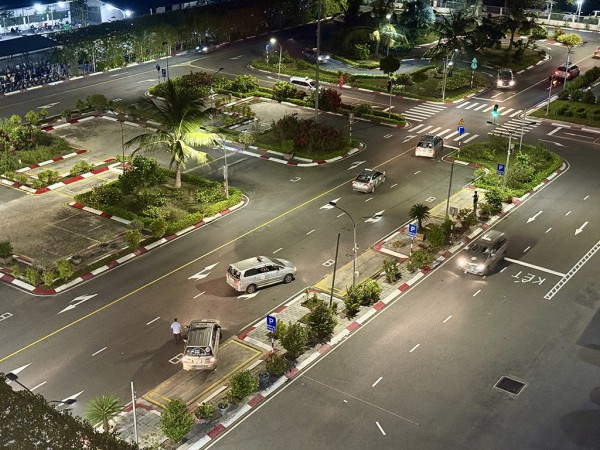 Thi sát hạch bằng lái xe tới nửa đêm