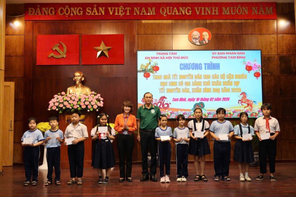 ”Thủ Đức nghĩa tình”: Hơn 3,9 tỉ đồng chăm lo tết cho người yếu thế