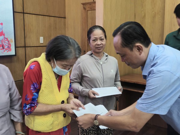 ”Thủ Đức nghĩa tình”: Hơn 3,9 tỉ đồng chăm lo tết cho người yếu thế