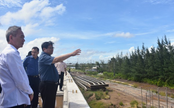 Thủ tướng Chính phủ Phạm Minh Chính kiểm tra các dự án trọng điểm tại Bạc Liêu