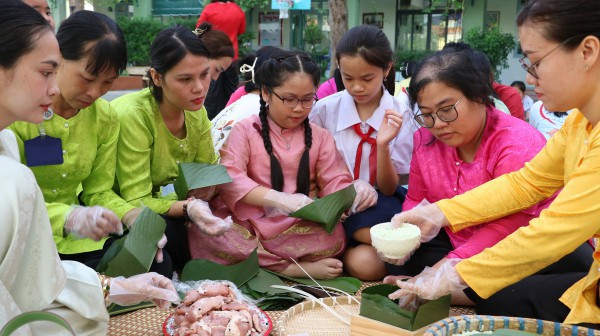 Trước kỳ nghỉ Tết Nguyên đán 2026: Trường học TP.HCM nhộn nhịp hội xuân