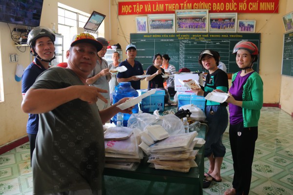 Trường THPT Lê Trung Kiên tan hoang sau lũ, nỗi lo an toàn cho học sinh