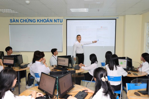 Trường ĐH Nha Trang kỷ niệm 50 năm với chuỗi sự kiện lớn
