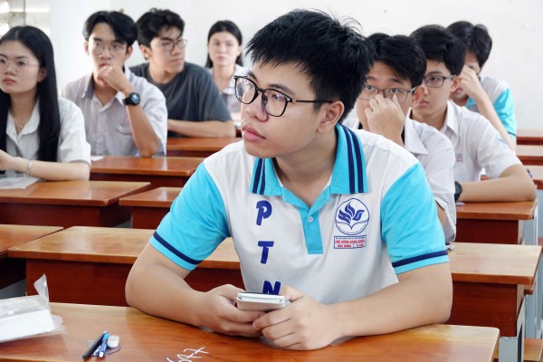 Trường ĐH Quốc tế tuyển sinh 3 cách, quy đổi 10 điểm tiếng Anh từ IELTS 7.0 Trường ĐH Quốc tế tuyển sinh 3 cách, quy đổi 10 điểm tiếng Anh từ IELTS 7.0