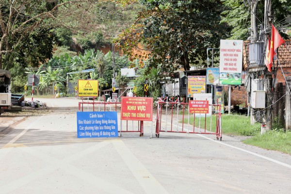 Vì sao chưa thể thông tuyến đèo Khánh Lê?