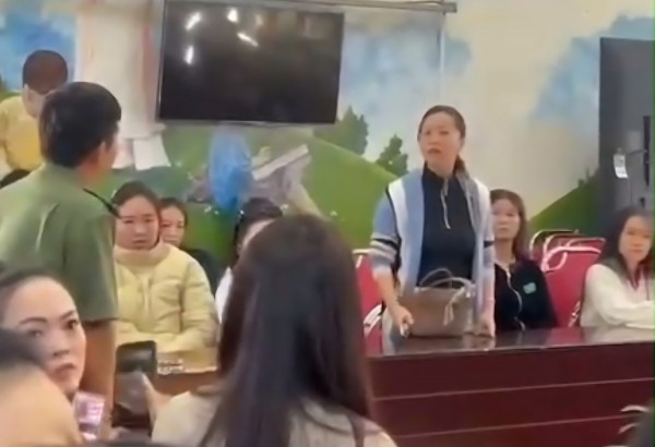 Vụ thông tin thực phẩm bẩn vào trường học: Nhiều phụ huynh đón con về ăn trưa Vụ thông tin thực phẩm bẩn vào trường học: Nhiều phụ huynh đón con về ăn trưa