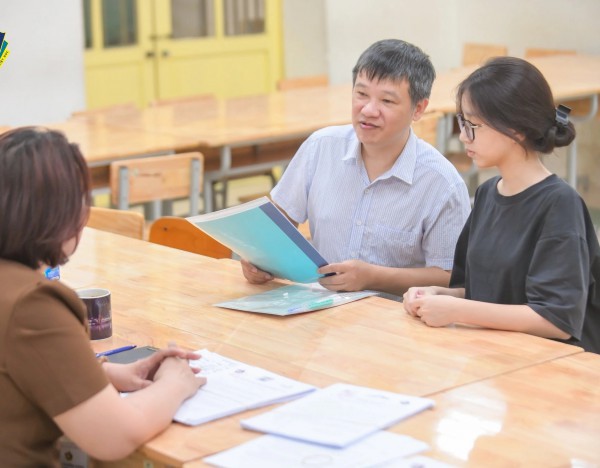 Xếp lớp theo từng môn học lựa chọn, tiếp tục dạy tích hợp 